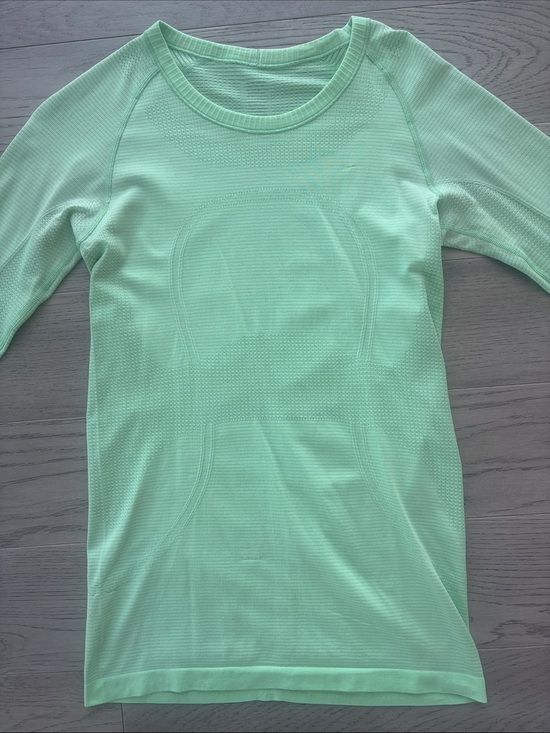 lululemon athletica Tops - Lululemon Long Sleeve Swiftly Tech Long Sleeve Shirt Green Size 6